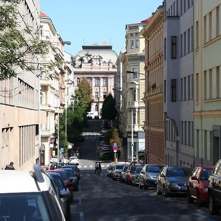 Apartment Balbinova Prag Exteriör bild