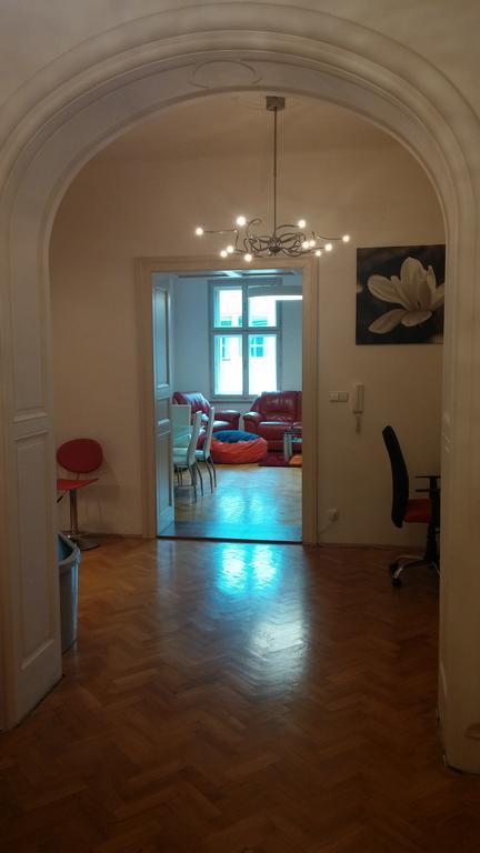 Apartment Balbinova Prag Exteriör bild