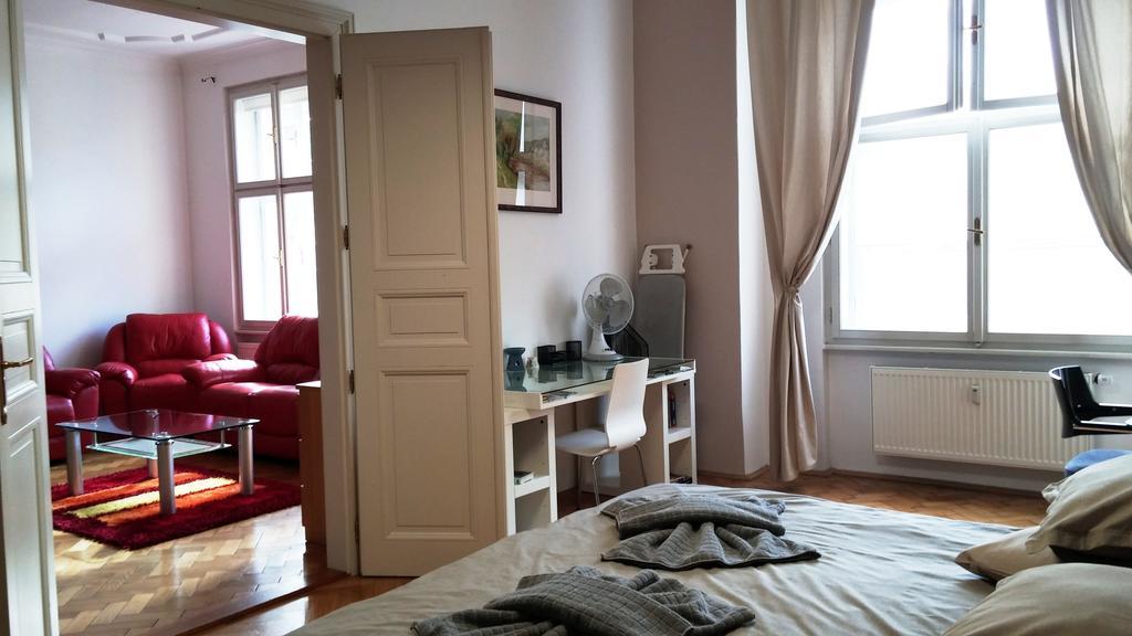 Apartment Balbinova Prag Rum bild